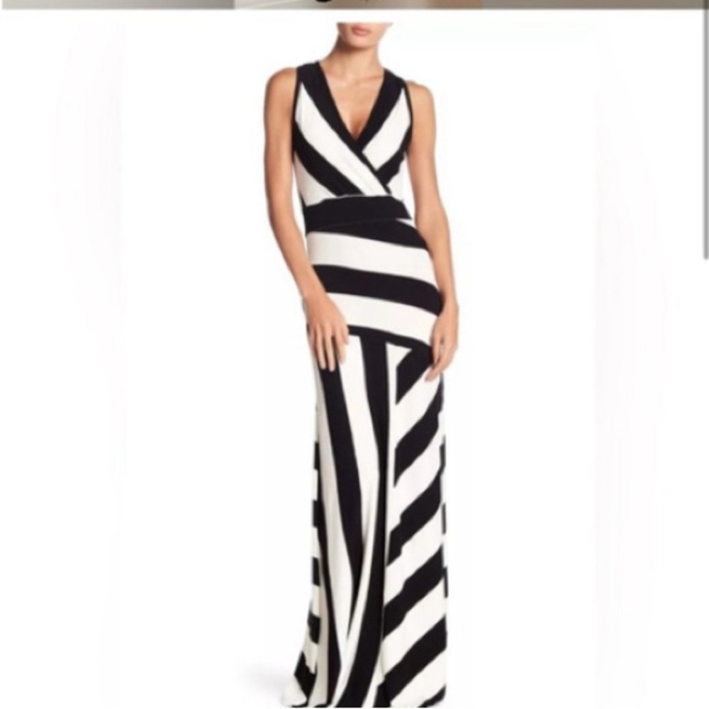 NWT West Kei Black & White Maxi Dress V-Neck Colorblock